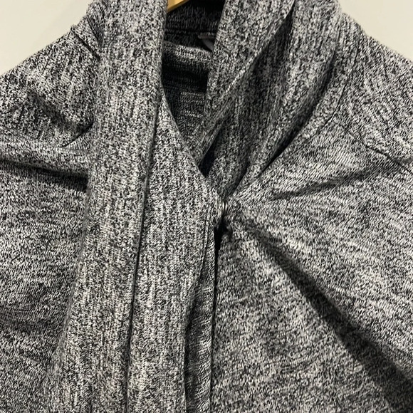 Eddie Bauer gray button  up cardigan size small - Picture 9 of 15